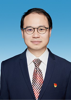 援疆干部、中心党委委员、副主任 李昱