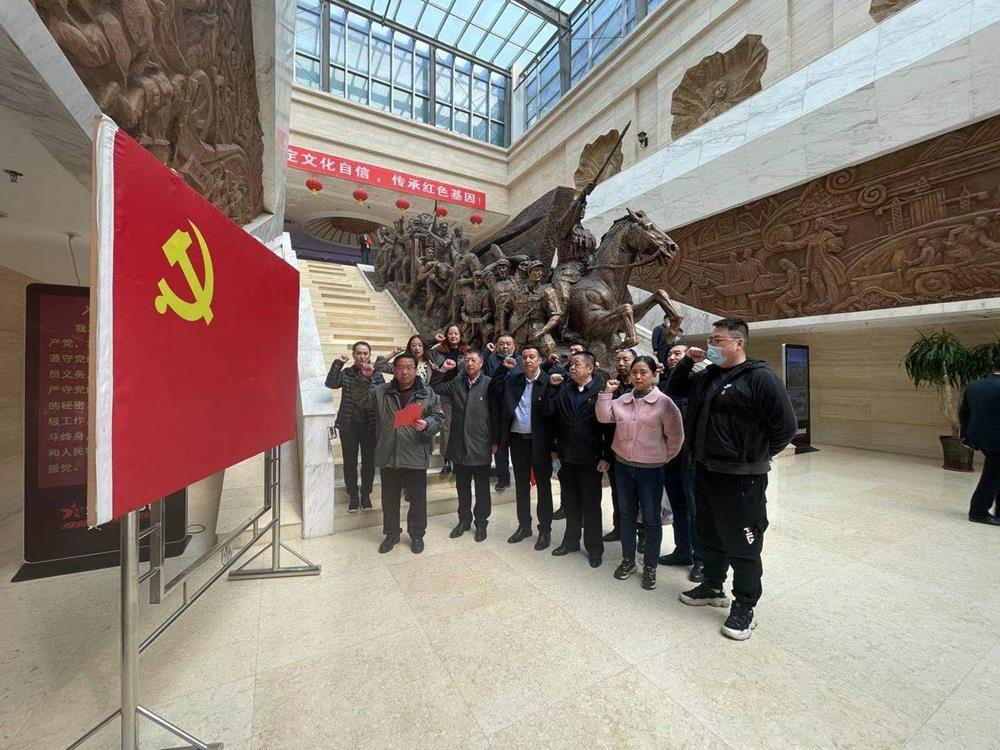 4e6edcaa650446bc825a1dfa6cdd003c.Jpeg
