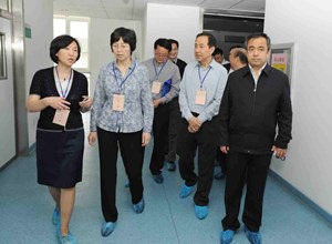 国家卫生和计划生育委员会徐科副主任赴新疆视察自治区疾控中心