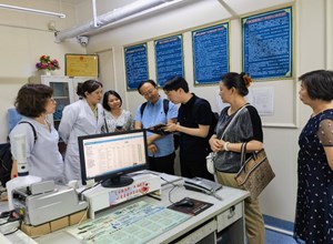 自治区疾控中心开展2024年第二季度重点地区艾滋病防治现场技术帮扶工作
