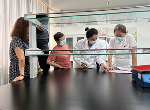 自治区疾控中心完成14个HIV抗体筛查及确证实验室现场验收