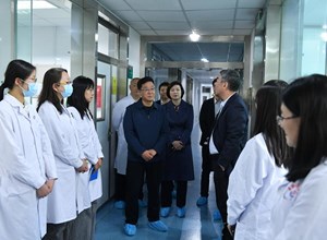 自治区卫生健康委调研组一行赴自治区疾控中心调研指导