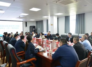 自治区疾控中心与乌鲁木齐市疾控中心（市卫生监督所）联合召开定点联系座谈会