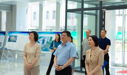 国家疾控局调研组一行赴自治区疾控中心调研指导
